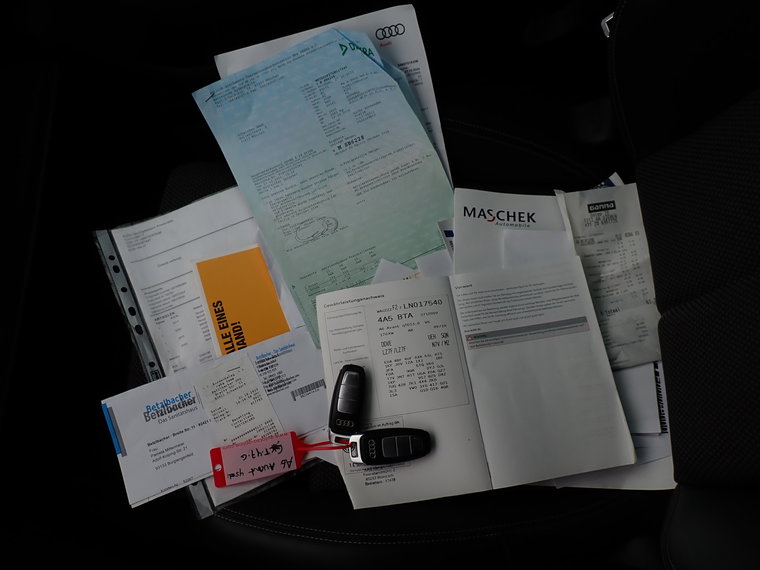 Vehicle Image 22