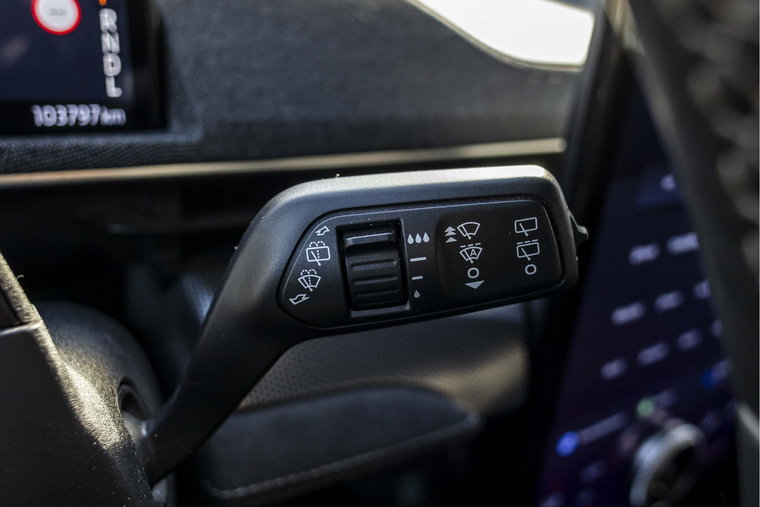 Vehicle Image 33