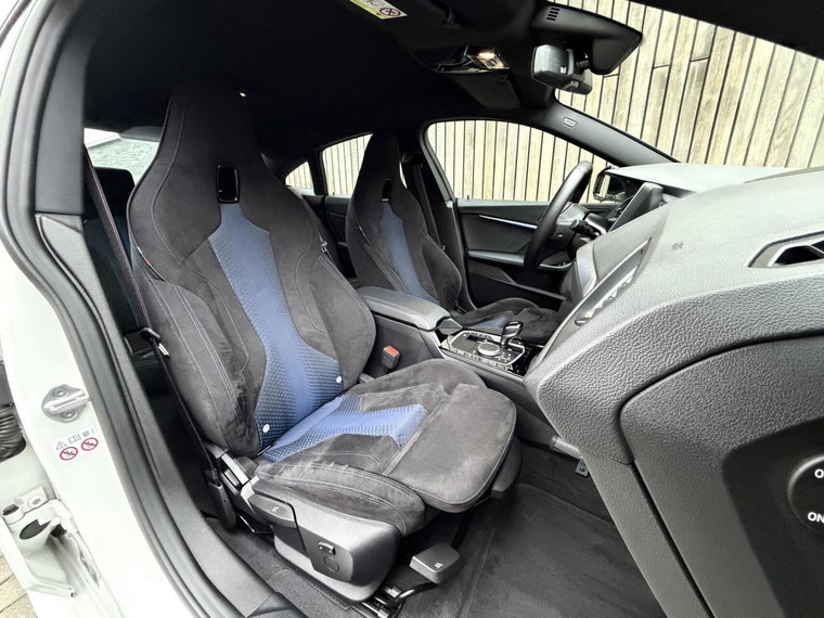 Vehicle Image 39