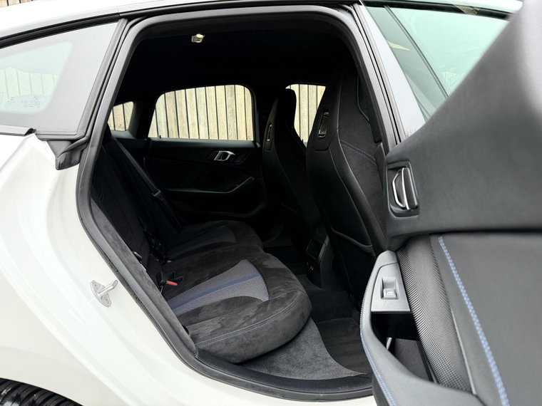 Vehicle Image 40