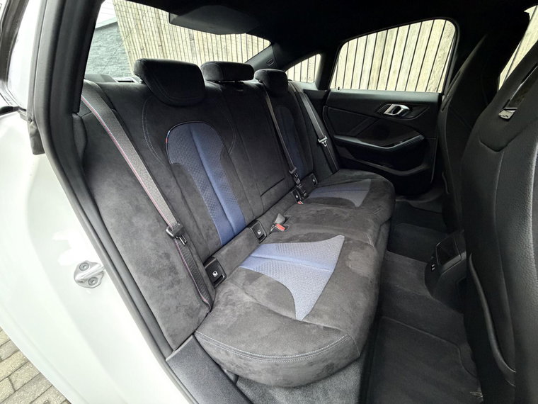 Vehicle Image 41