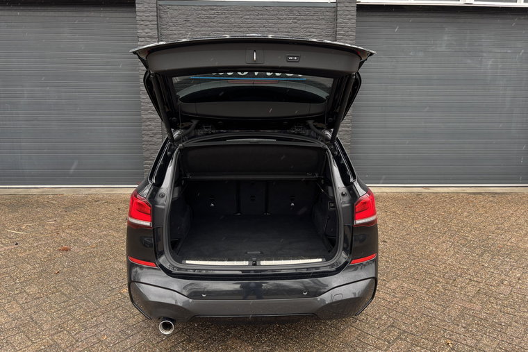 Vehicle Image 38