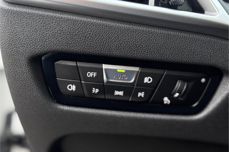 Vehicle Image 60