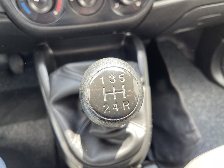 Vehicle Image 23