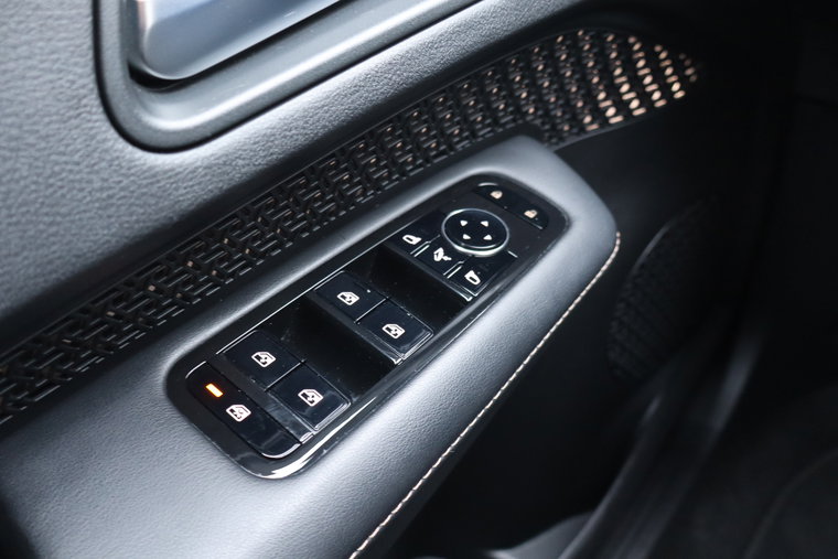 Vehicle Image 36
