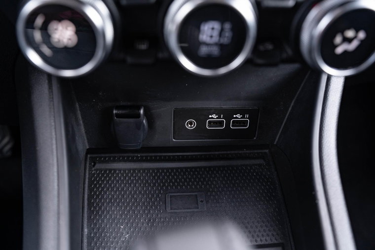 Vehicle Image 39