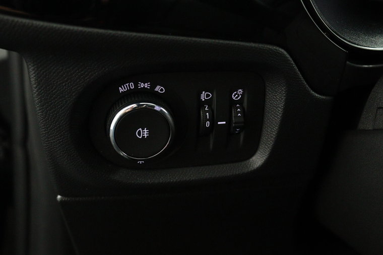 Vehicle Image 28