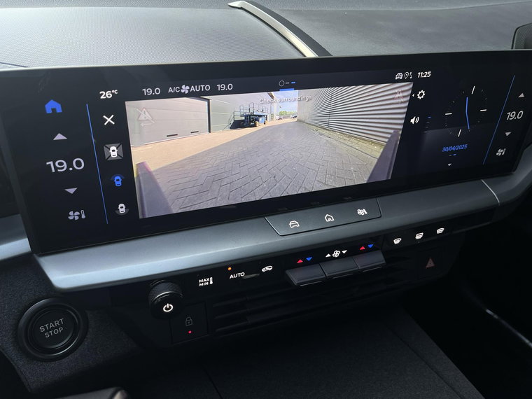 Vehicle Image 48