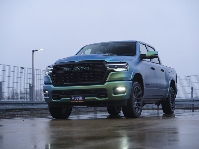 Vehicle Image 9