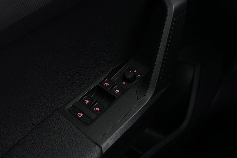 Vehicle Image 29