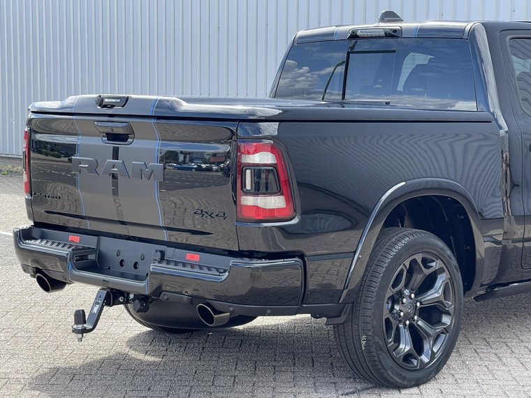 Vehicle Image 17