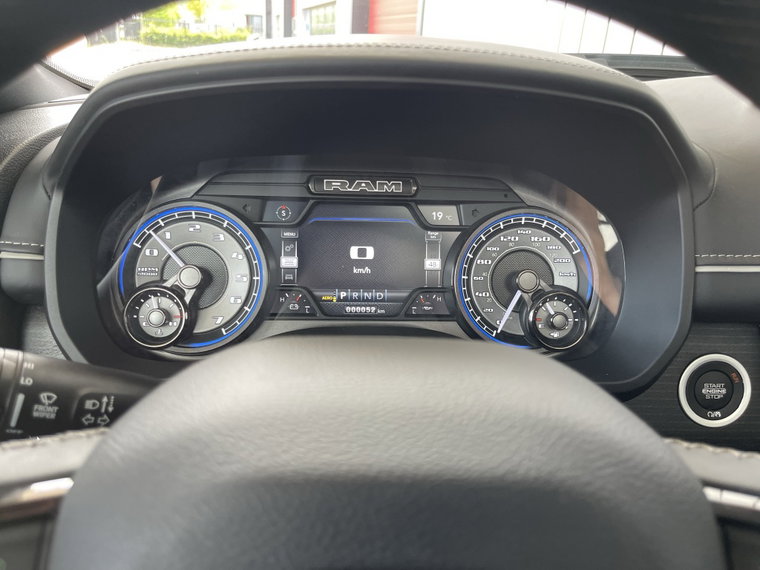 Vehicle Image 29