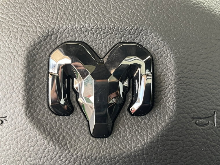 Vehicle Image 33