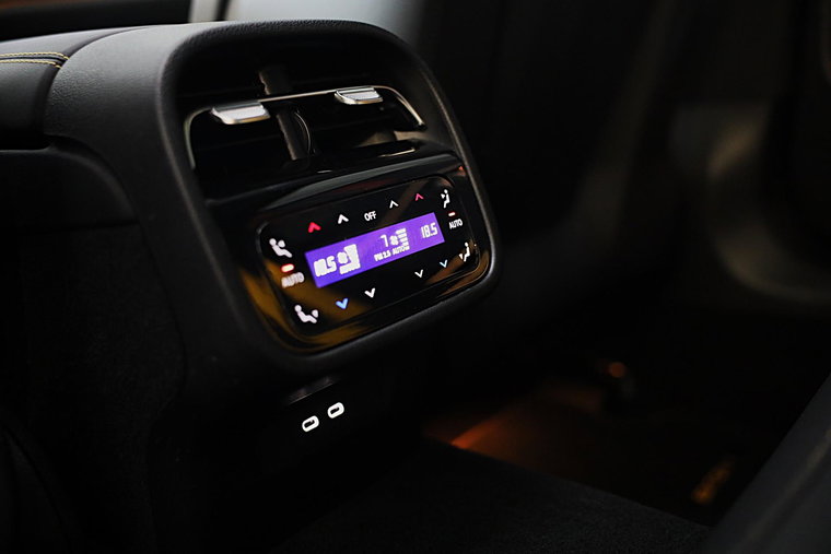 Vehicle Image 39