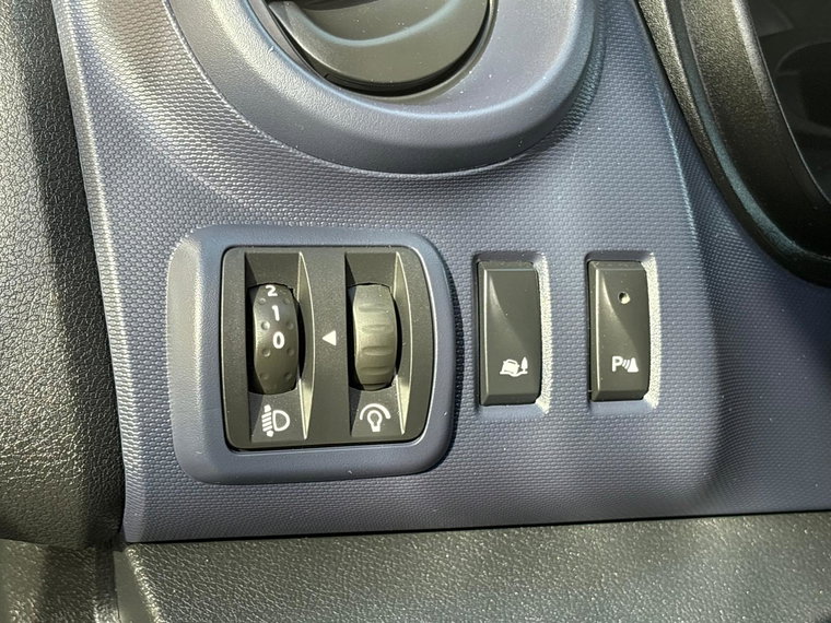 Vehicle Image 24