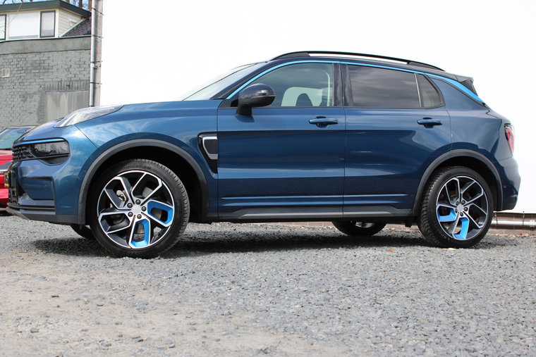 Vehicle Image 10