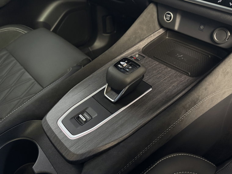 Vehicle Image 39