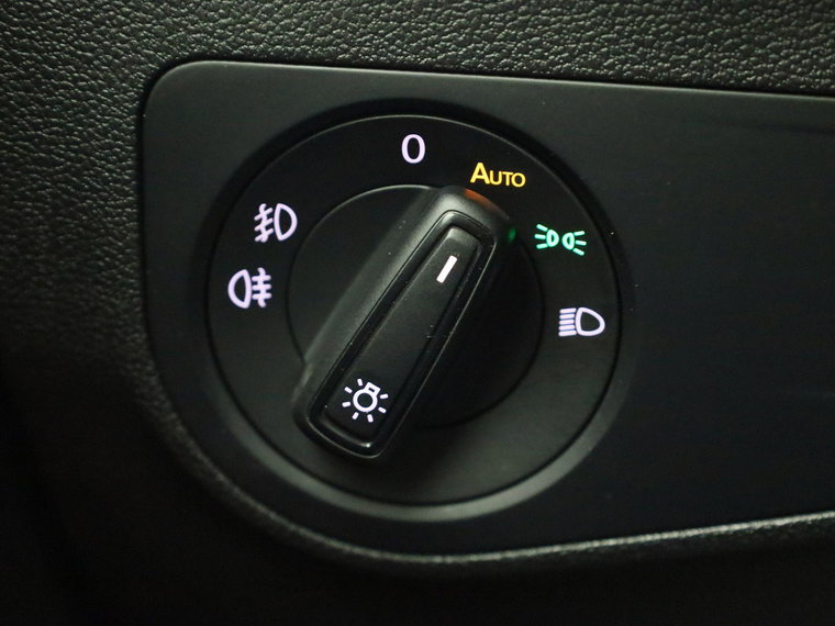 Vehicle Image 28