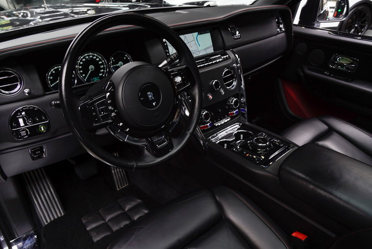 Vehicle Image 13