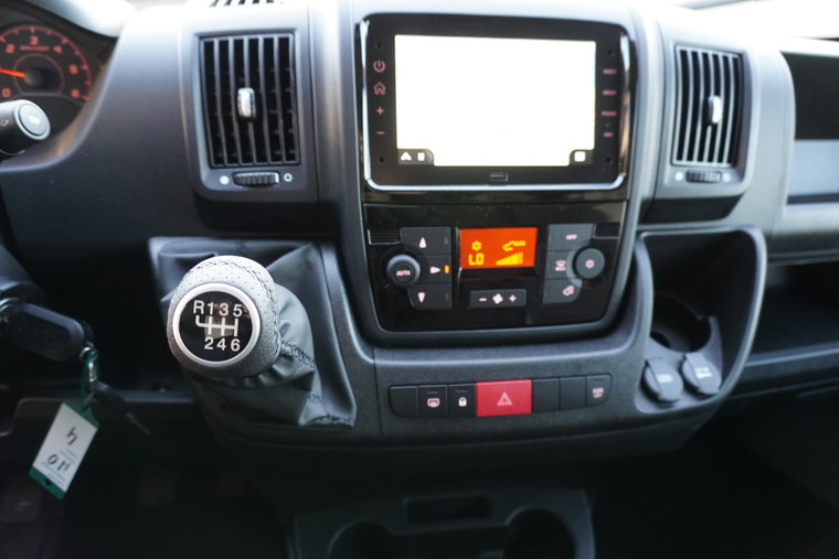 Vehicle Image 22