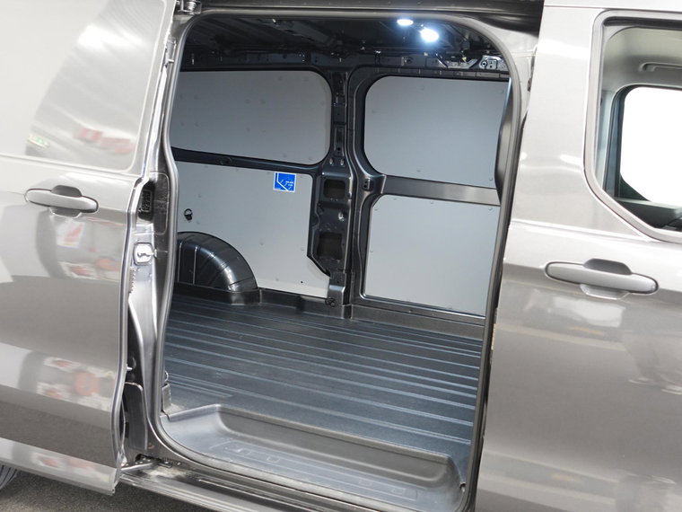 Vehicle Image 41
