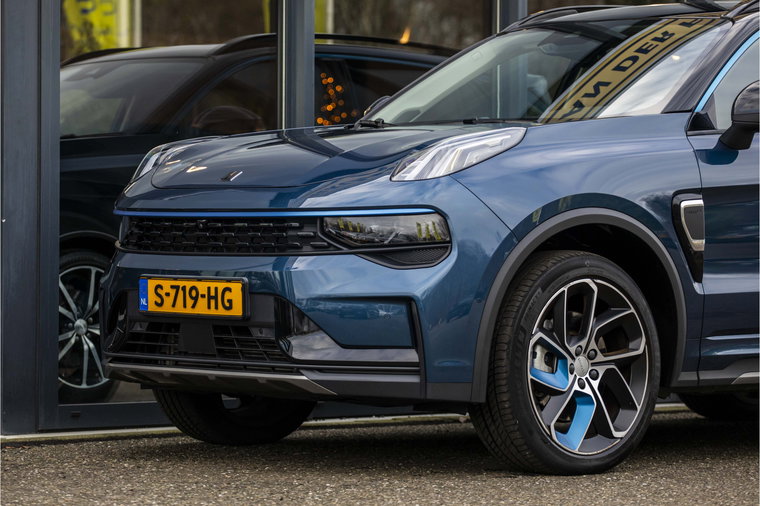 Vehicle Image 11
