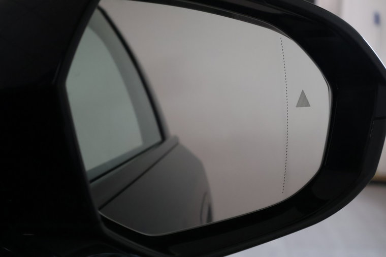 Vehicle Image 37