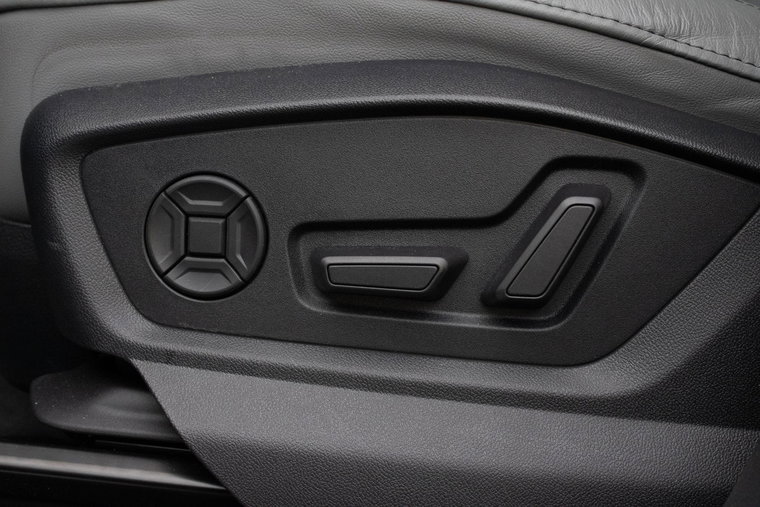 Vehicle Image 38