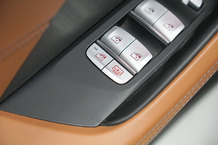 Vehicle Image 37