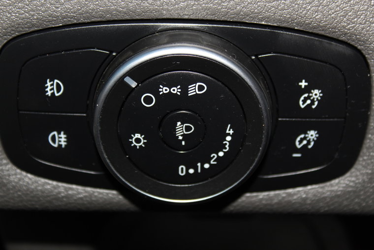 Vehicle Image 13