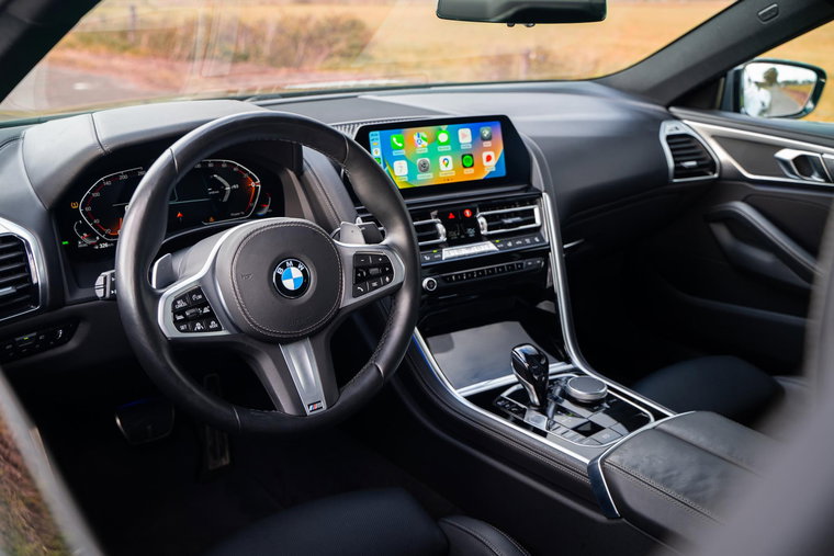 Vehicle Image 8