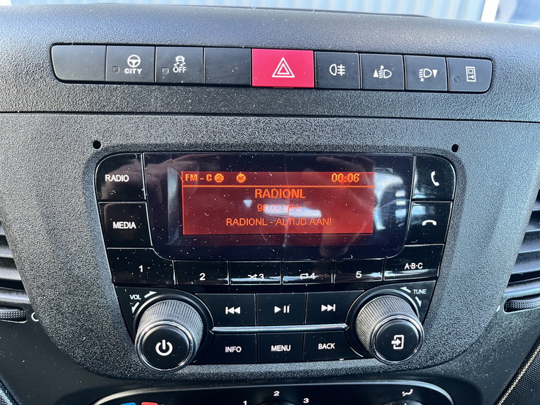 Vehicle Image 35