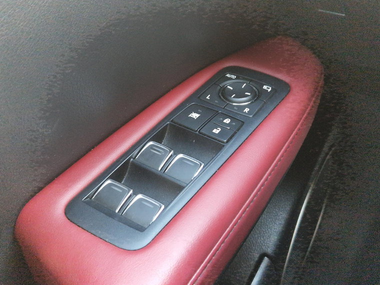 Vehicle Image 26
