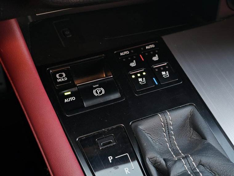 Vehicle Image 30