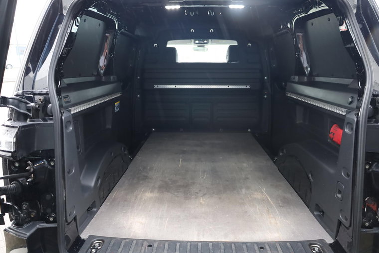Vehicle Image 17