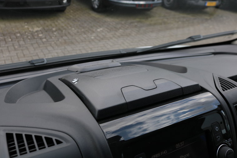 Vehicle Image 42