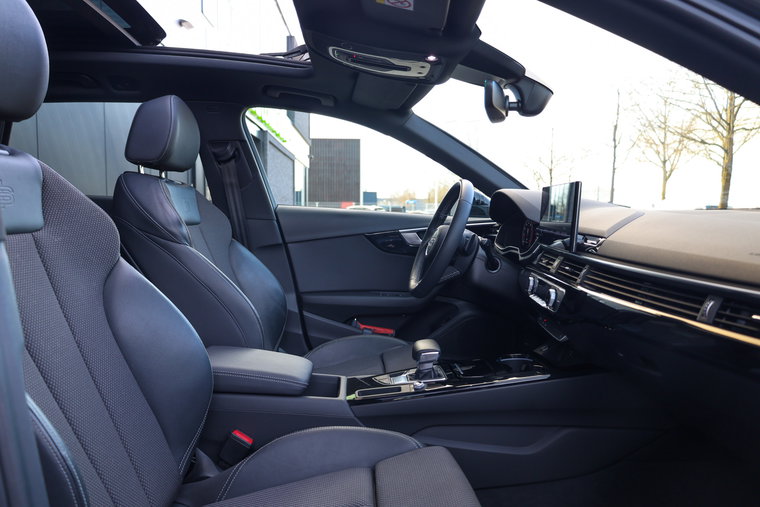 Vehicle Image 19
