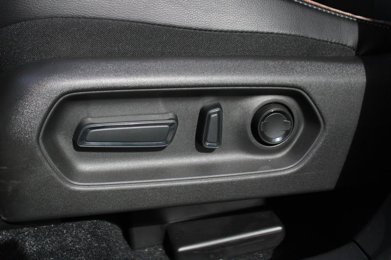 Vehicle Image 21