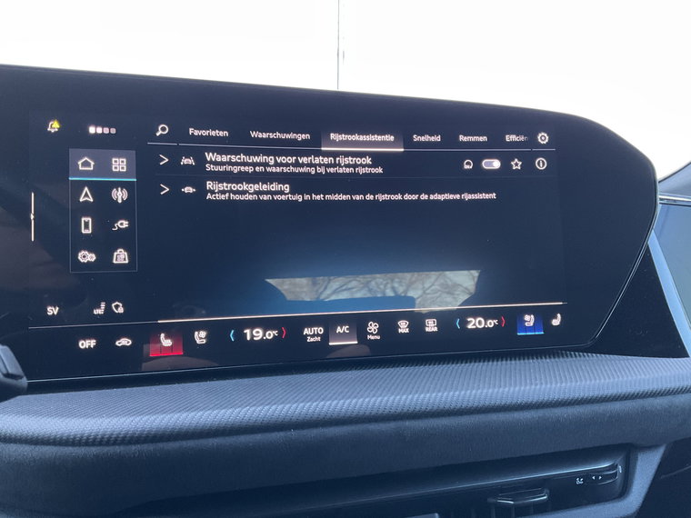 Vehicle Image 52