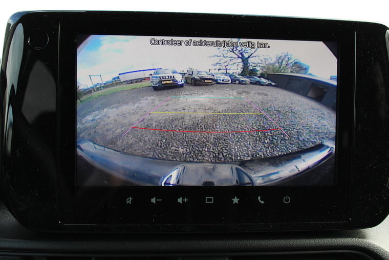 Vehicle Image 25