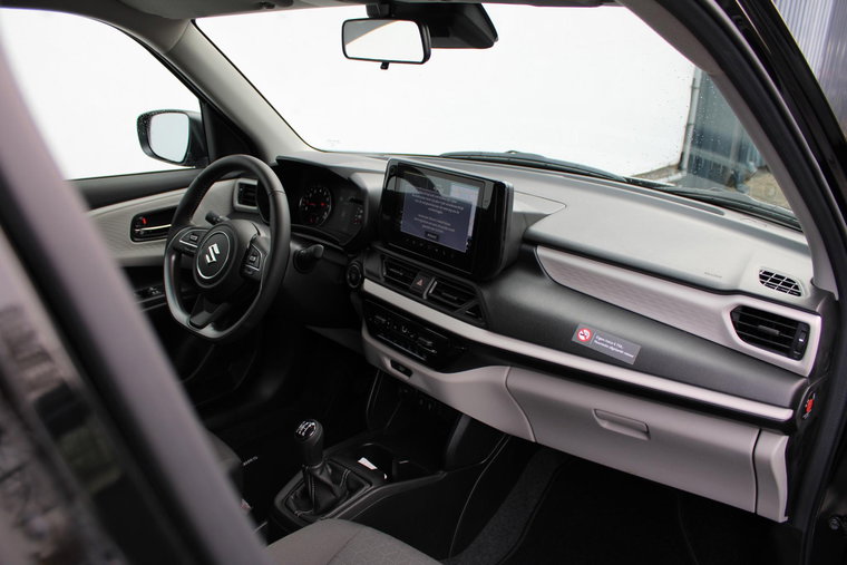 Vehicle Image 35