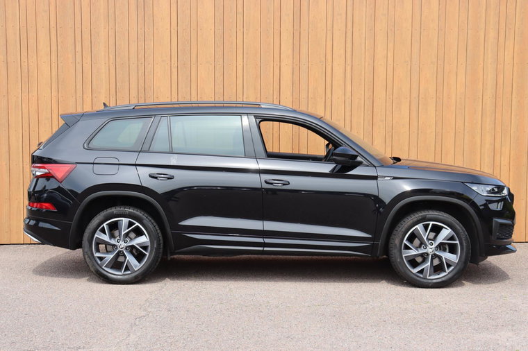 Vehicle Image 5