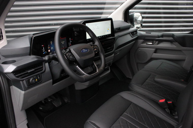Vehicle Image 35