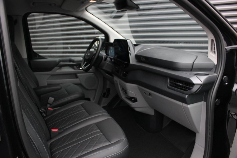 Vehicle Image 36