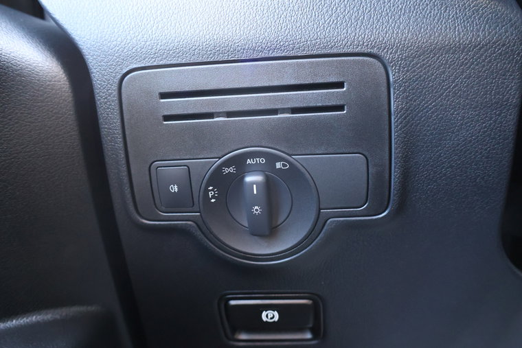 Vehicle Image 33