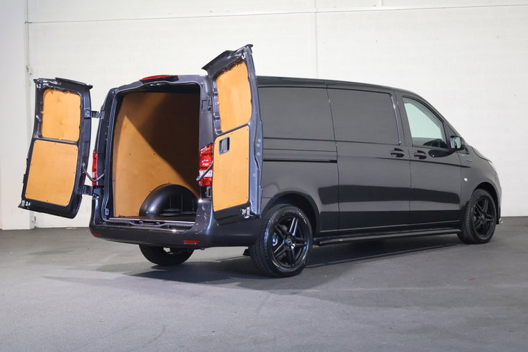 Vehicle Image 10