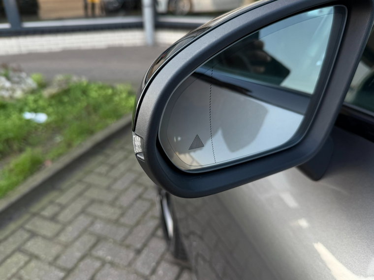 Vehicle Image 27