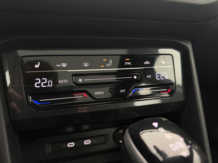 Vehicle Image 29