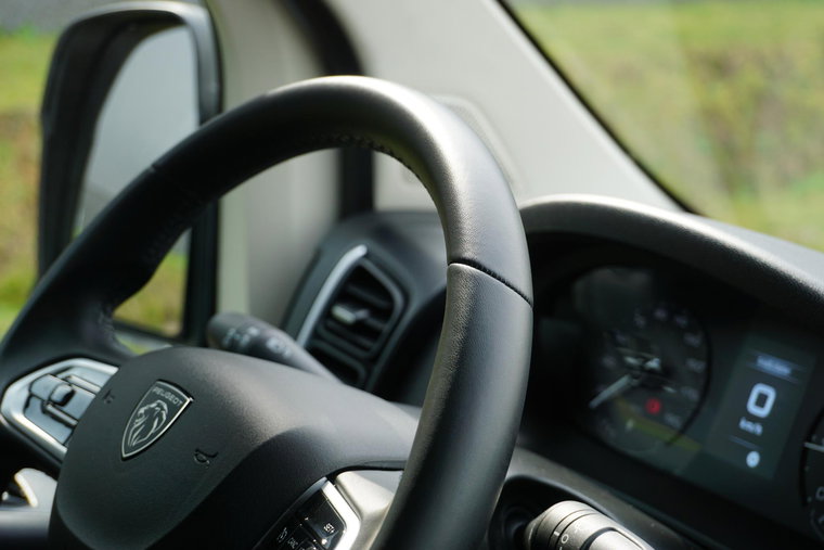 Vehicle Image 17