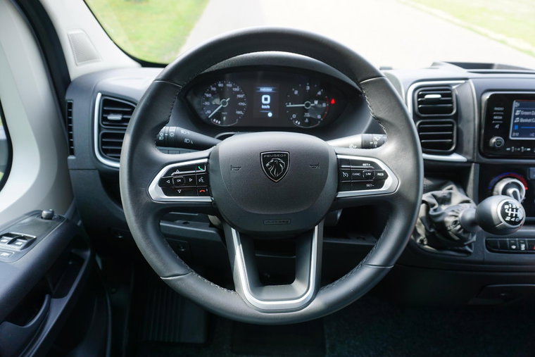 Vehicle Image 24